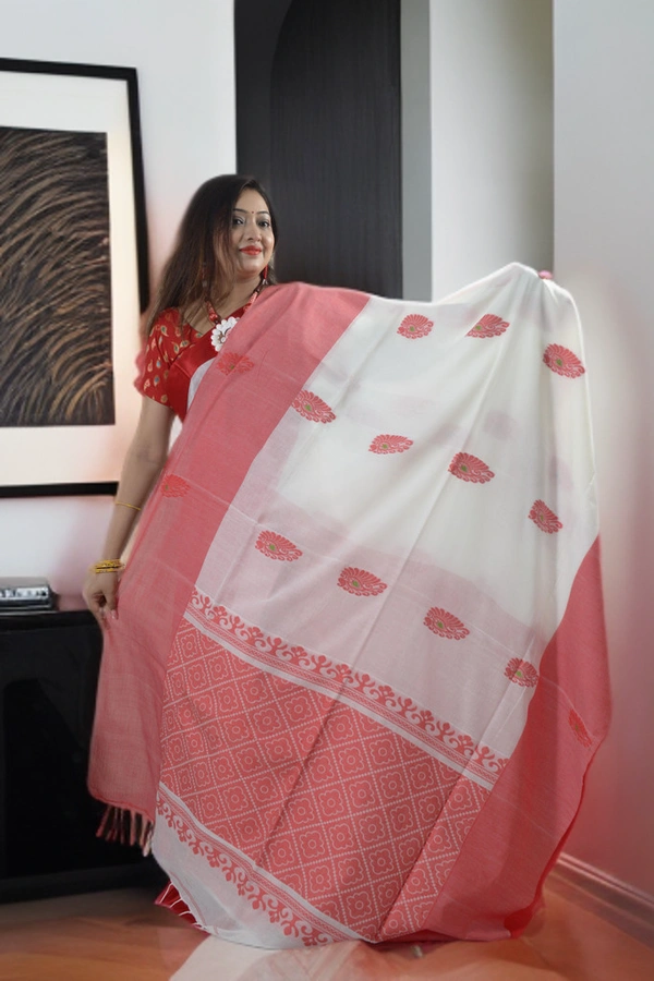 SKU0383 : Pure Khadi Cotton Saree – Handwoven, Lightweight & Breathable Fabric  - Normal Length 6.3 mtr Plus, White, Buti / Booti, Hand Wash, Yes