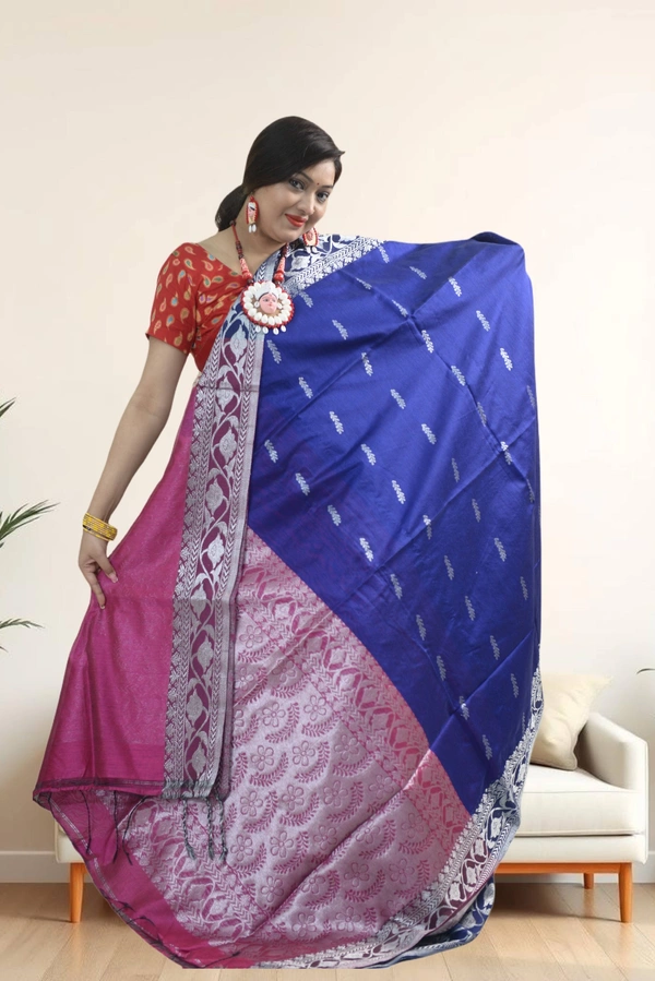 SKU0402 :   Elegant Poly Cotton Saree – Lightweight & Comfortable Daily Wear  - Normal Length 6.3 mtr Plus, Blue, Buti / Booti, Dry Clean Only, Yes