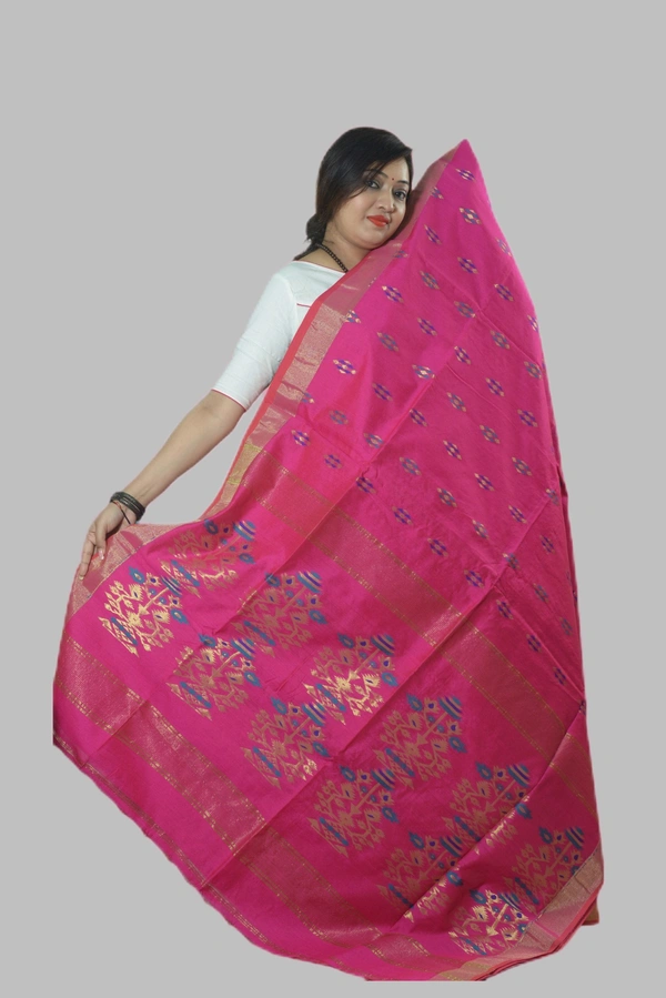 SKU0422 :  Elegant Poly Cotton Saree – Lightweight & Comfortable Daily Wear  - Normal Length 6.3 mtr Plus, Rani, Buti / Booti, Dry Clean Only, Yes