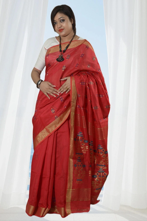 SKU0423 :  Elegant Poly Cotton Saree – Lightweight & Comfortable Daily Wear  - Normal Length 6.3 mtr Plus, Red, Buti / Booti, Dry Clean Only, Yes
