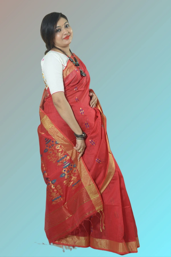 SKU0423 :  Elegant Poly Cotton Saree – Lightweight & Comfortable Daily Wear  - Normal Length 6.3 mtr Plus, Red, Buti / Booti, Dry Clean Only, Yes