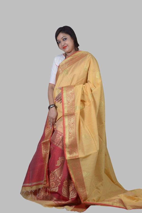 SKU0432 : Elegant Poly Cotton Saree – Lightweight & Comfortable Daily Wear  - Normal Length 6.3 mtr Plus, Tussar, Buti / Booti, Dry Clean Only, Yes