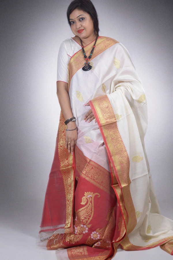 SKU0435 :   Elegant Poly Cotton Saree – Lightweight & Comfortable Daily Wear  - Normal Length 6.3 mtr Plus, White, Buti / Booti, Dry Clean Only, Yes