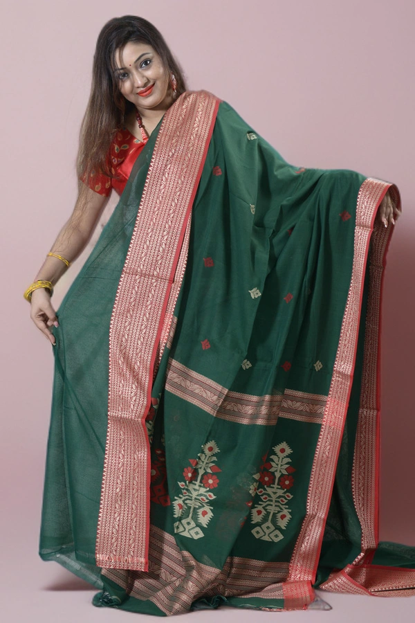 SKU0389 : Pure Khadi Cotton Saree – Handwoven, Lightweight & Breathable Fabric  - Normal Length 6.3 mtr Plus, Green, Buti / Booti, Hand Wash, Yes