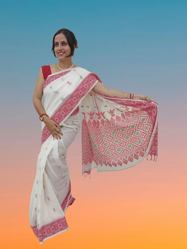 SKU0704 : Pure Khadi Cotton Saree – Handwoven, Lightweight & Breathable Fabric - Hand Wash, Yes
