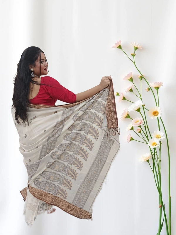 SKU0666 : Pure Khadi Cotton Saree – Handwoven, Lightweight & Breathable Fabric - Hand Wash, Yes