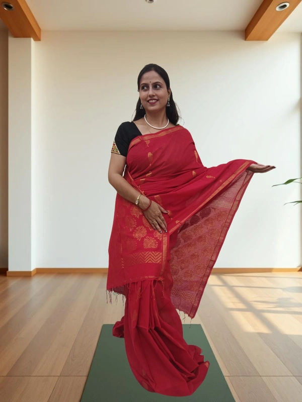 SKU0673 : Pure Khadi Cotton Saree – Handwoven, Lightweight & Breathable Fabric - Hand Wash, Yes
