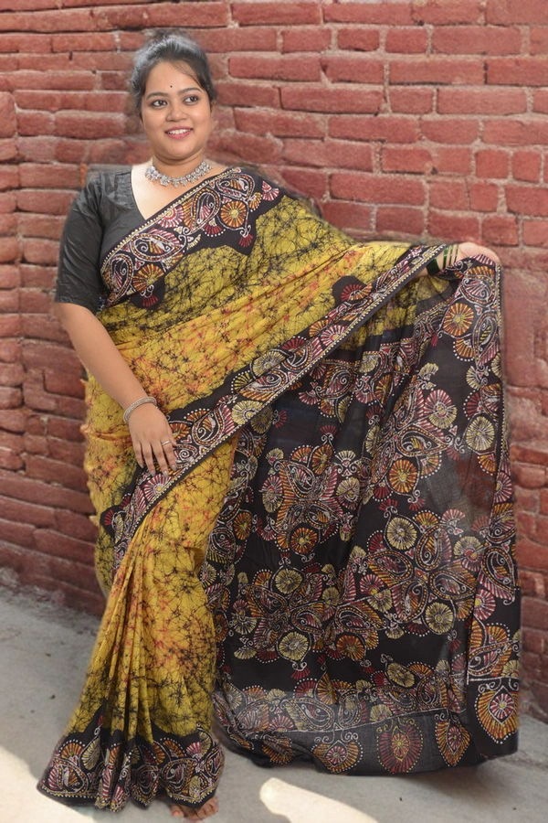 SKU0348 :    Khadi Cotton Wax Batik Saree – Handcrafted, Lightweight & Breathable  - Buti / Booti, Batik Print, All, Yes
