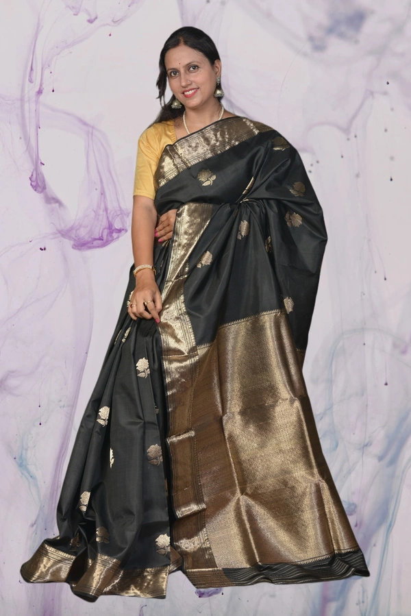 SKU0462 : Pure Swarnachari Mulberry Silk Saree – Chatai Pallu | Handwoven Elegance  - Black, Swarnachari, Dry Clean Only, Yes