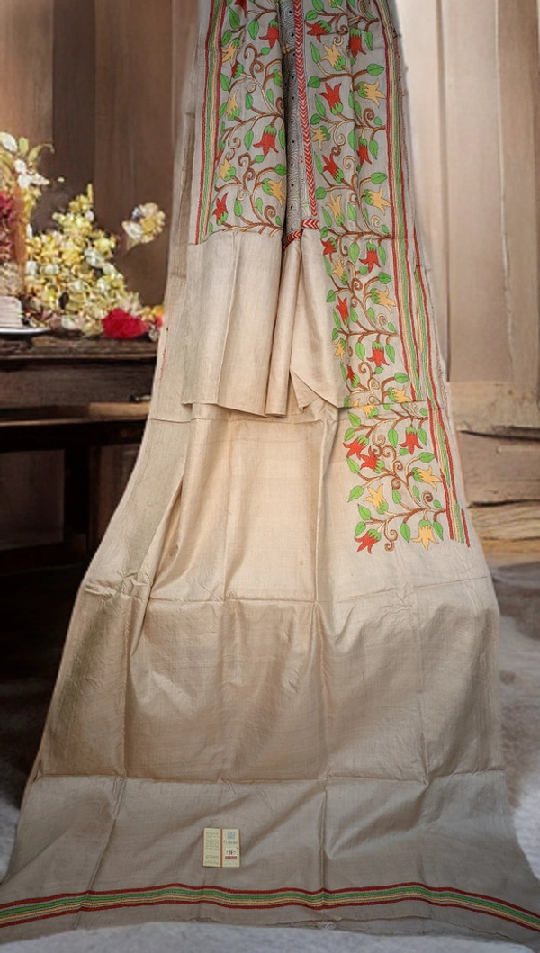 SKU0274 : Pure  Cotton Saree – Handwoven, Lightweight & Breathable Fabric  | Dhonekhali | Calcutta Cotton   - Cream Colour, Floral, Dry Clean Only, Yes