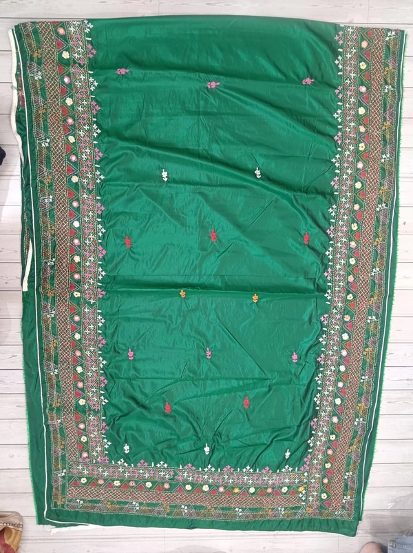 SKU1139 : Elegant Handwoven Bangalore Silk Saree – Gujrati Lambani Work - Dry Wash, Yes