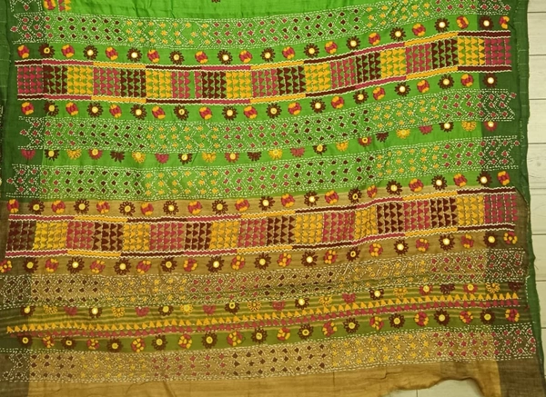 SKU1116 : Elegant Handwoven Tussar Bapta Saree – Gujrati Lambani Work - Dry Wash, Yes