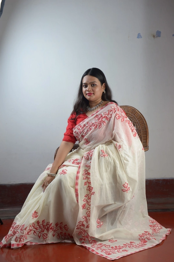 SKU306 : Pure Cotton Saree – Handwoven, Lightweight & Breathable Fabric  - White, Applic Work, Dry Clean Only, Yes