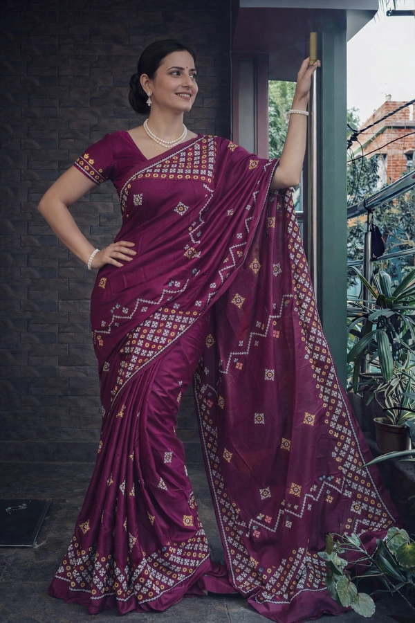 SKU1516 : Sonamukhi Silk Saree with Traditional Gujarati Handwork | Elegant Festive & Wedding Ethnic Wear