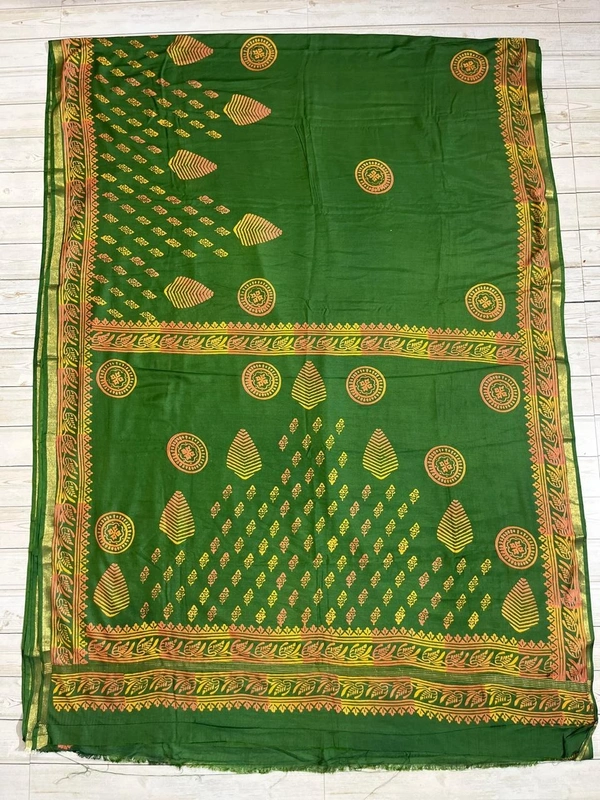 SKU0840 : Pure Handloom Cotton Saree – Handwoven, Lightweight & Breathable Fabric - Hand Wash, Yes