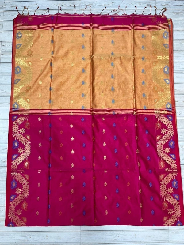 SKU-0822 : Elegant Handwoven Semi Silk Saree - Hand Wash, Yes