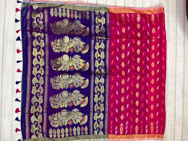  SKU-0823 : Elegant Handwoven Semi Silk Saree - Hand Wash, Yes