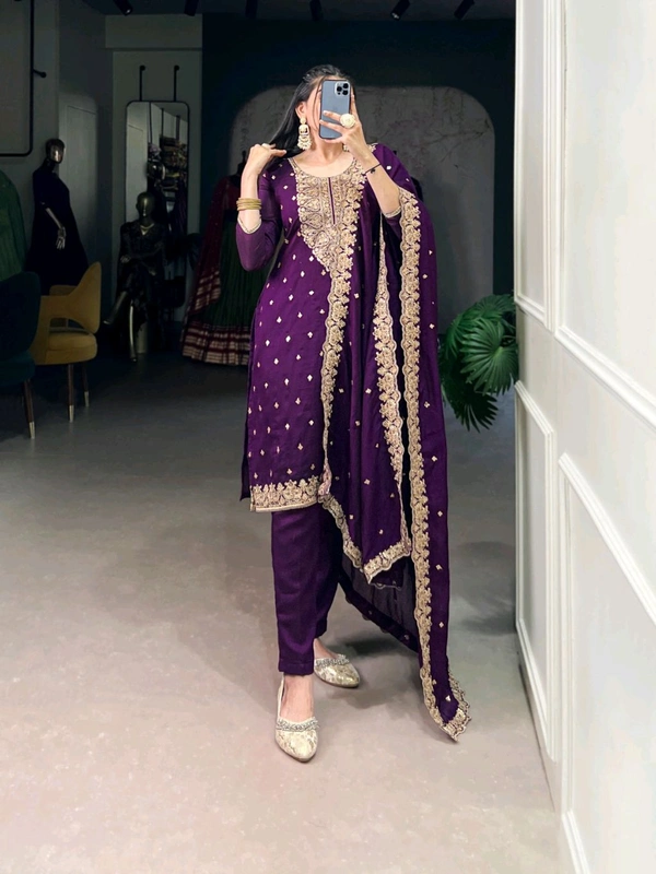 Beautiful Embroidered Purple Kurti Pant Set - Purple, L/40