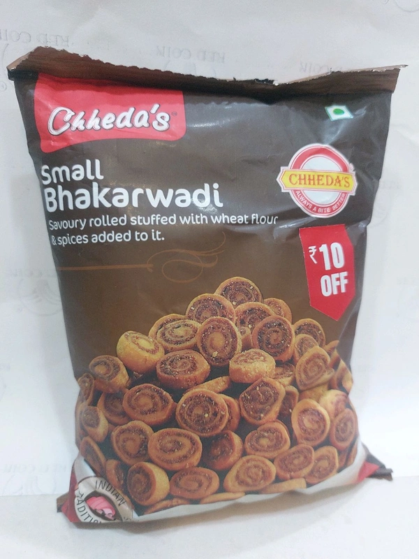 Chheda's Small Bhakharwadi - 170 Gm, Rolled Stuffed With Wheat Flour