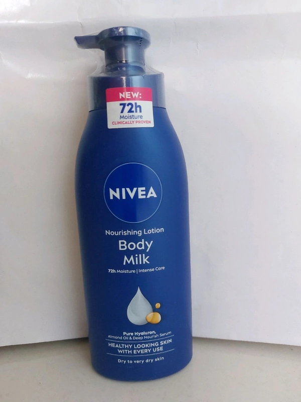 NIVEA Nourishing Body Lotion - 72 H Moisture, 400 Ml