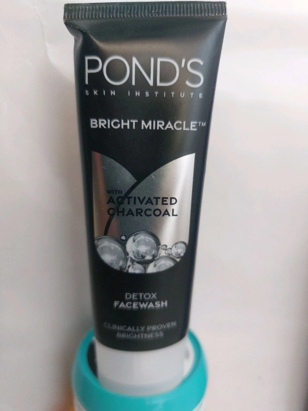 POND'S BRIGHT MIRACLE FACEWASH - 50 G, Detox