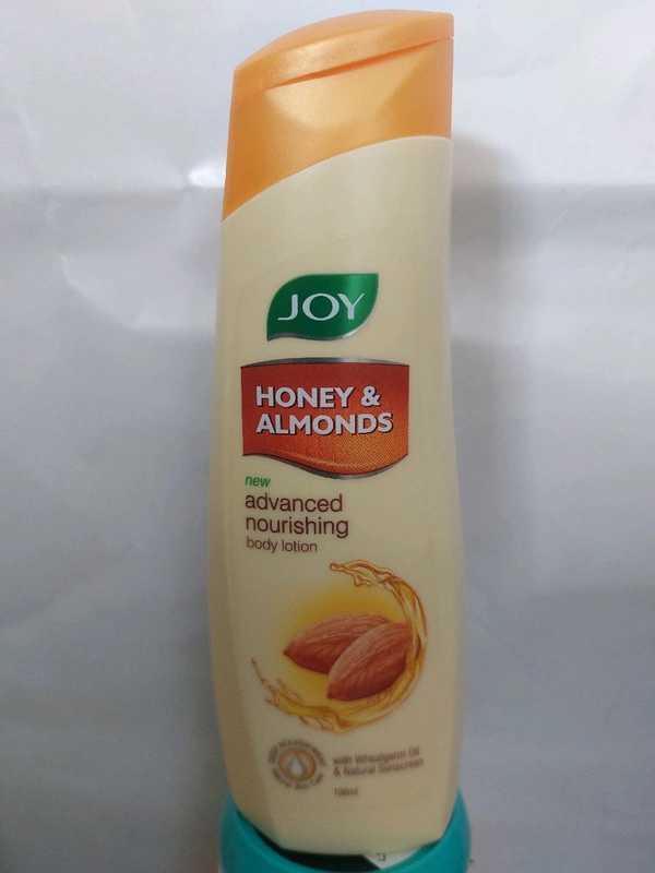JOY NOURISHING BODY LOTION - Almond & Honey, 100 Ml