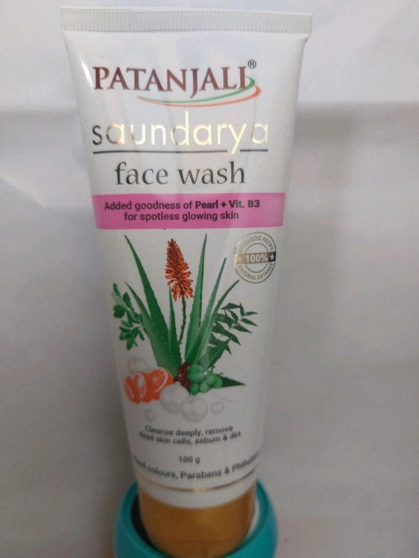 PATANJALI SAUNDARYA FACE WASH - 100 G