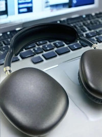 Stunner P9 Plus Max Wireless, Bluetooth 5.1 Over Ear Stereo Headphones - Mic, Ergonomic Adjustable Design, 24 Hours Battery Life, Hi-Fi Sound, Wireless Headset for Music and Calls (Black) - P9, Black