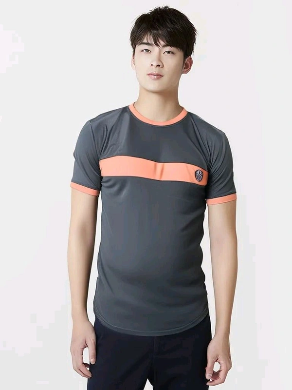 Short sheelve t shirt
