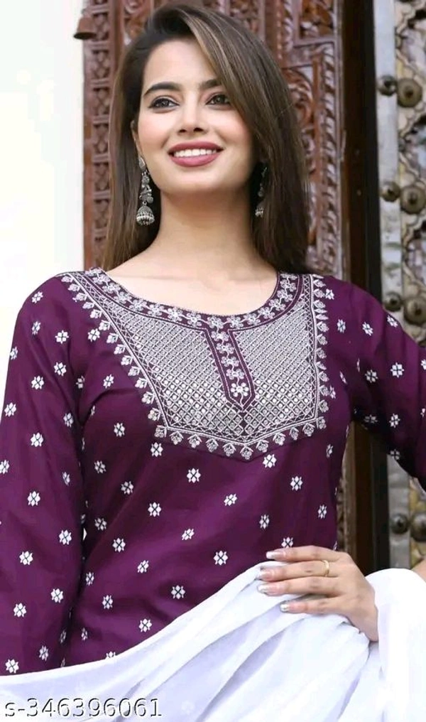 Charvi Ensemble Women Kurta Sets