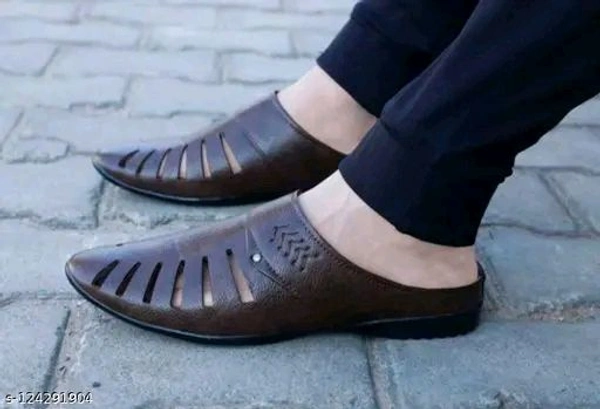 Relaxed Fashionable Men Sandals                                                