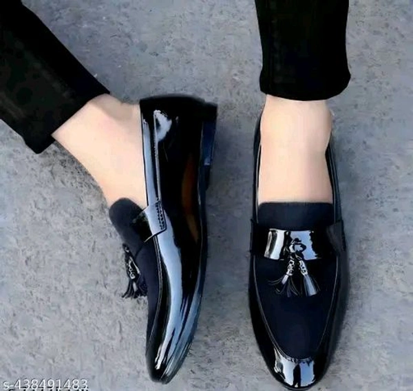 Voguish Men Loafers