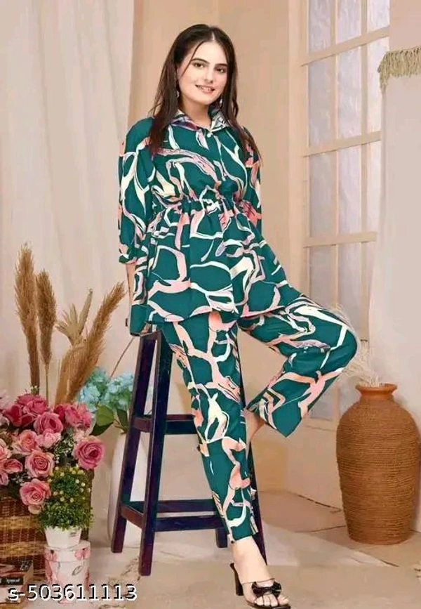 Urbane Glamorous Women Top & Bottom Sets