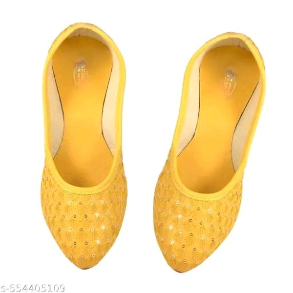 STYLISH FLATS FOR GIRLS OR WOMEN 
