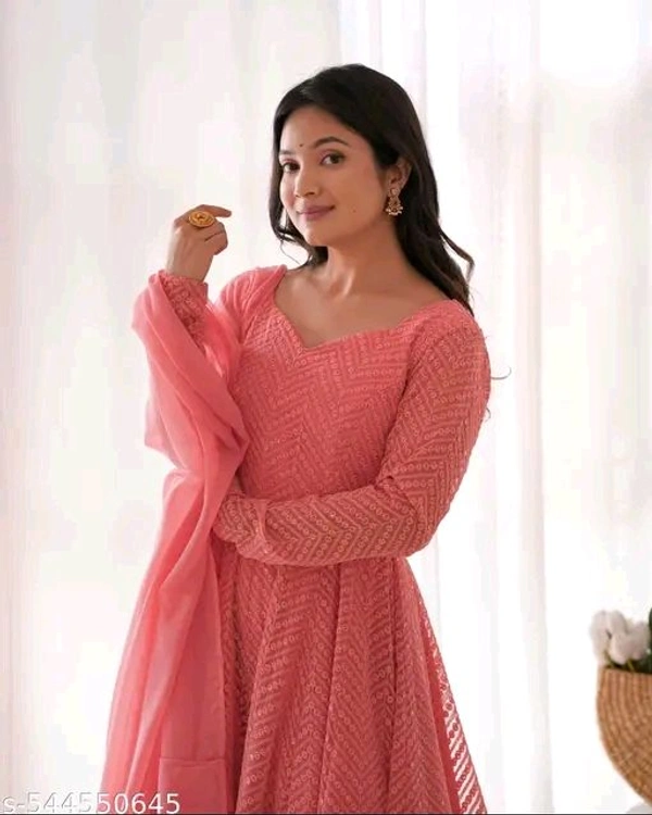 Chitrarekha Petite Women Dupatta Sets