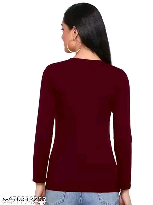 *Trendy Fashionista Women Tshirts *