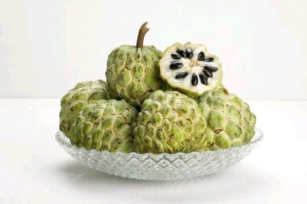 Custard Apple (Sitafal) - 1kg