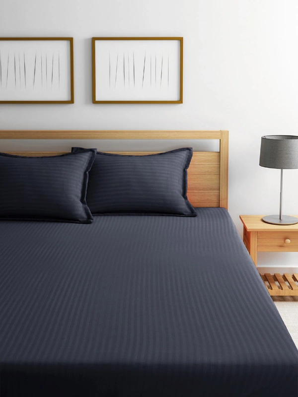 King Size Bedsheet Stripes 100 % Cotton 210 Tc 108" X 108" - 2.74 M X 2.74 M