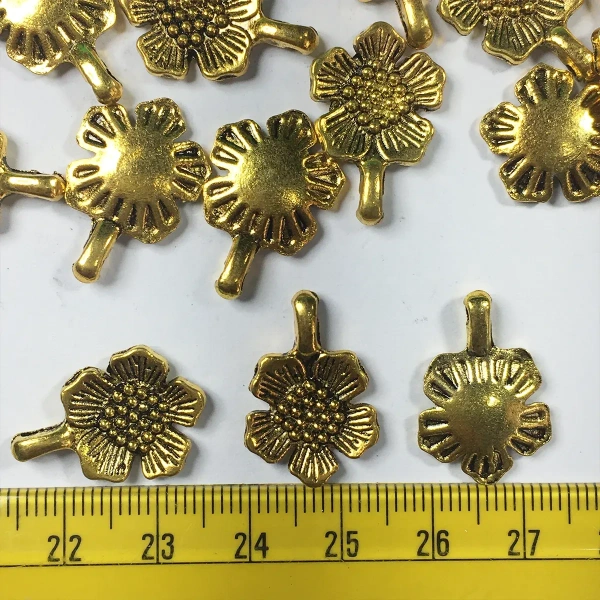 Jewellery Making Metal Charms – Findings (Gold Flower Pendant) - 6 Pieces