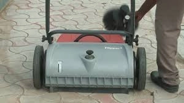 Roots Manual Sweeping Machine Brand : Roots