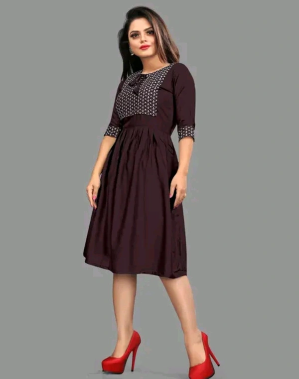 Womsn Frock Girl Cloth Cotton Froq western dress for women
Name: western dress for women
Fabric: Viscose Rayon
Sleeve Length: Three-Quarter Sleeves
Pattern: Embroidered
Net Quantity (N): 1
Sizes:
S, M, L, XL, XXL
A good quality dress for women. It will give them a classy and comfort look.This is designed as per the latest trends to keep you in sync with high fashion - M