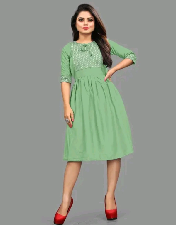 Womsn Frock Girl Cloth Cotton Froq western dress for women
Name: western dress for women
Fabric: Viscose Rayon
Sleeve Length: Three-Quarter Sleeves
Pattern: Embroidered
Net Quantity (N): 1
Sizes:
S, M, L, XL, XXL
A good quality dress for women. It will give them a classy and comfort look.This is designed as per the latest trends to keep you in sync with high fashion - M