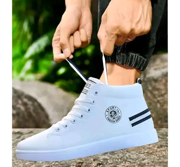 PREMIUM TRENDING HIGH ANKLE HEIGHT SHOES FOR MEN
Name: PREMIUM TRENDING HIGH ANKLE HEIGHT SHOES FOR MEN
Material: Synthetic
Sole Material: Pvc
Fastening & Back Detail: Lace-Up
Sizes:
IND-6, IND-7, IND-8, IND-9, IND-10
Country of Origin: India - 7