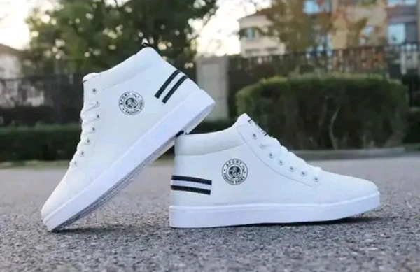 PREMIUM TRENDING HIGH ANKLE HEIGHT SHOES FOR MEN
Name: PREMIUM TRENDING HIGH ANKLE HEIGHT SHOES FOR MEN
Material: Synthetic
Sole Material: Pvc
Fastening & Back Detail: Lace-Up
Sizes:
IND-6, IND-7, IND-8, IND-9, IND-10
Country of Origin: India - 9