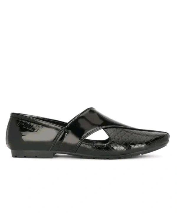 Peshawari
Name: Peshawari
Material: Pu
Sole Material: Pvc
Fastening: Slip On
Toe Shape: Pointed Toe
Net Quantity (N): 1
FIGI the trending Brand has brought to you a quality product with comfort at economic price for men,ideal for summer season with kurta
Sizes:
IND-6, IND-7, IND-8, IND-9, IND-10
Country of Origin: India - 6