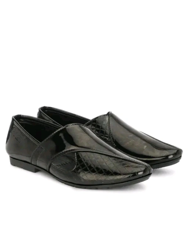 Peshawari
Name: Peshawari
Material: Pu
Sole Material: Pvc
Fastening: Slip On
Toe Shape: Pointed Toe
Net Quantity (N): 1
FIGI the trending Brand has brought to you a quality product with comfort at economic price for men,ideal for summer season with kurta
Sizes:
IND-6, IND-7, IND-8, IND-9, IND-10
Country of Origin: India - 10