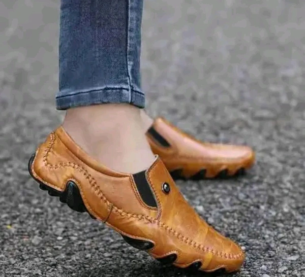 AKIKO GB Loafers - TAN
Name: AKIKO GB Loafers - TAN
Material: Synthetic
Sole Material: Rubber
Fastening: Slip On
Toe Shape: Round Toe
Net Quantity (N): 1
Sizes:
IND-6 (Foot Length Size: 25.4 cm, Foot Width Size: 10 cm)
IND-7 (Foot Length Size: 26 cm, Foot Width Size: 10 cm)
IND-8 (Foot Length Size: 27.3 cm, Foot Width Size: 10 cm)
IND-9 (Foot Length Size: 27.9 cm, Foot - 7