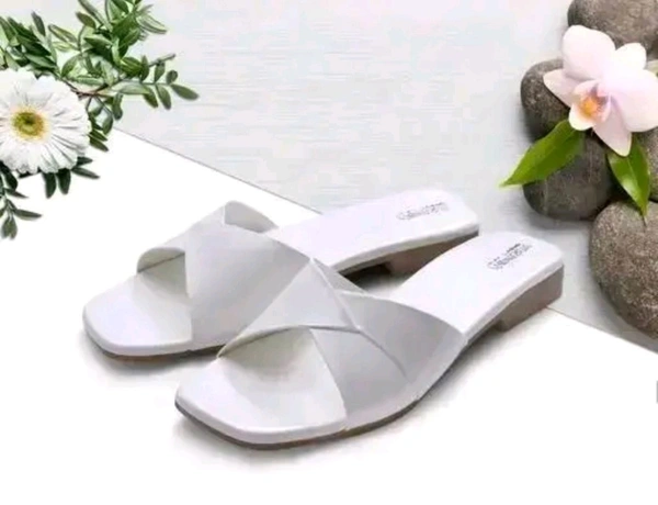 White Heel Flat Sandal Girl Sandals Combo Ethnic Flats Combo for Women – Trendy & Comfortable Sandals for Casual & Festive Outfits
Name: Ethnic Flats Combo for Women – Trendy & Comfortable Sandals for Casual & Festive Outfits
Fastening & Back Detail: Slip-On
Material: EVA
Net Quantity (N): 2
Occasion: Dailywear
Ornamentation: Bows
Pattern: Solid
Primary Color: Beige
- 4