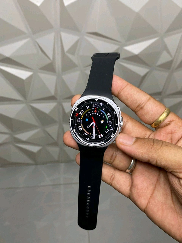 Watch8 Classic - Black