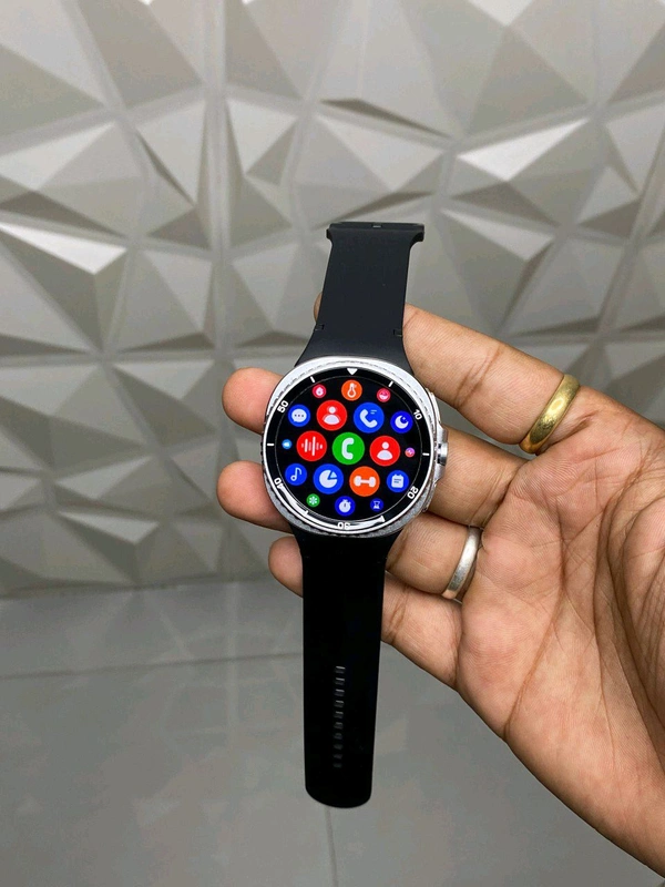 Watch8 Classic - Black